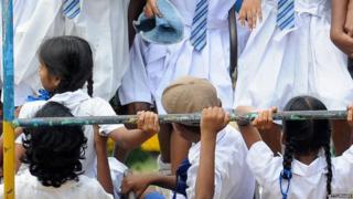 ශ්රී ලංකාවේ පාසල් දරුවෝ