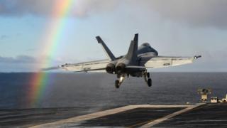 Истребитель-бомбардировщик McDonnell Douglas F/A-18 Hornet