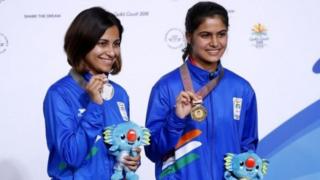 மனு பேகர் மற்றும் ஹீனா சித்து
