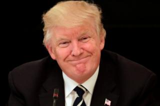 Президент США Дональд Трамп изображен улыбающимся 8 июня 2017 года.
