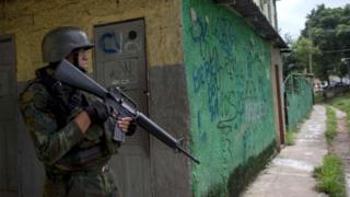 Militar na Cidade de Deus