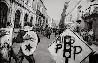 "Jóvenes guerreros", Oaxaca de Juárez, 2006.