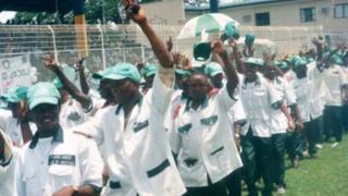 àwọn ọmọ ẹgbẹ awakọọ Naijiria n ṣe iwọde