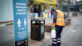 Cleaning bin