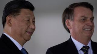 Bolsonaro em reunião com Xi Jinping em Brasília, em 14 de novembro