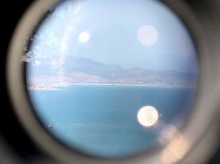Снимок из бинокля в обсерватории на северной оконечности острова Ёнпхён