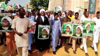 Awọn ọmọ ijọ Shiite n wde