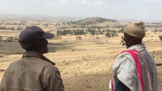 አቶ ባትሪ ለማ እና አቶ ደቻሳ ጉተማ