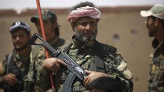 Wanajeshi wa Syrian Democratic Forces, wamekuwa wakiusogea mji wa Raqqa taratibu tangu mwisho wa mwaka jana