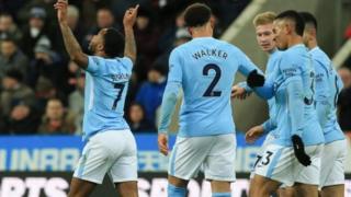 'Yan wasan Manchester City na murna bayan da Raheem Sterling ya ci musu kwallo