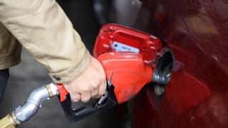چرا بحث سهمیهبندی و افزایش قیمت بنزین مطرح شد؟