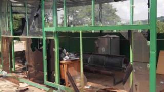 Ọọfisi awọn asofin ti wọn bajẹ