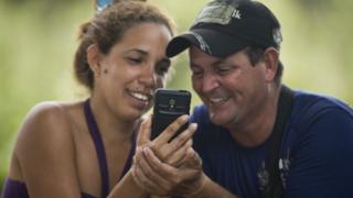 Cuban migrants Annieli de los Reyes and Carlos Mena, Costa Rica, Nov 2015