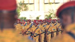 Deux autres soldats ont été blessés et évacués au centre médical de Djibo, selon une source locale.