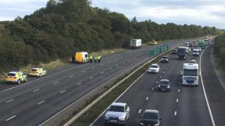 Pedestrian struck by lorry on M5 near Bristol dies - BBC News