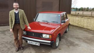 Эд Хьюз со своей Lada Riva