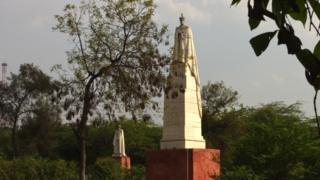 Statue of George V in Coronation Park, Delhi