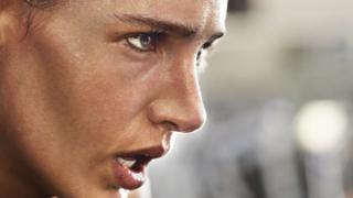Mujer con cara de determinación
