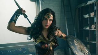 غال غادوت في فيلم المرأة الخارقة