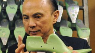Jimmy Choo bought by Michael Kors in £896m deal - BBC News