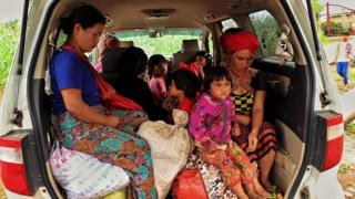 လူမှုရေး အသင်းများ အကူအညီနဲ့ စစ်ဘေးရှောင်လာသူများ