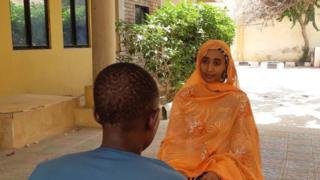 Halima Umar Sale na tattaunawa da Misbahu (ba asalin sunan shi ba ke nan)