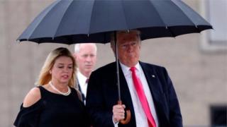 Hari amatohoza ariko arakorwa ku mahera Trump yahaye umushikirizamanza wo mu ntara ya Florida (aha i bubamfu).