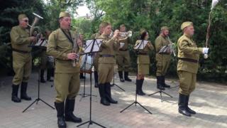 9 травня в Луганську