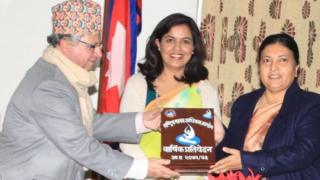 राष्ट्रपतिसँग आयोगका अध्यक्ष