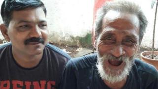 Khomdram Gambhir Singh(midig)