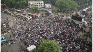 আন্দোলনরত শিক্ষার্থী
