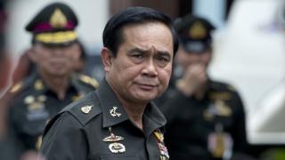 พล.อ.ประยุทธ์ จันทร์โอชา นายกรัฐมนตรี เมื่อเดือน ส.ค.2557 สามเดือนหลังการรัฐประหารที่ค่ายทหารเสือราชินี จ.ชลบุรี
