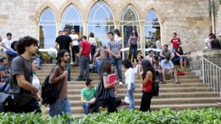 من داخل حرم الجامعة الأمريكية في لبنان (صورة أرشيفية)