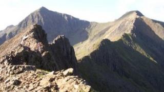 Crib goch a Chrib y Ddysgl