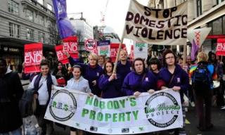 Londra'da düzenlenen bir protesto gösterisi