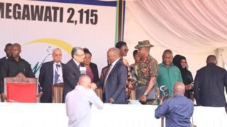 Uwekaji jiwe la msingi katika mradi wa kufua umeme katika mto Rufiji