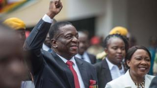 Le nouveau président du Zimbabwe a été le compagnon de route de Mugabe mais des différences les séparent.