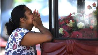 அழுகின்ற பெண்