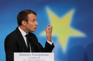 Президент Франции Эммануэль Макрон произносит речь о Европейском союзе в Университете Сорбонны 26 сентября 2017 года в Париже