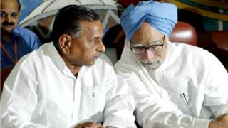 मुलायम सिंह यादव, मनमोहन सिंह