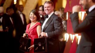 Bw Cullinan mmoja ya mahasibu wa kampuni ya PricewaterHouseCoopers waliokanganya watu katika tuzo za Oscars