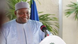 Perezida Adama Barrow