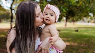Lauanne e sua filha Aurora