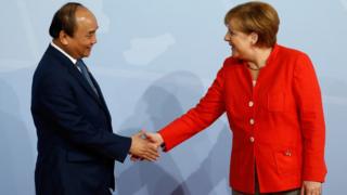 Thủ tướng Đức Angela Merkel và Thủ tướng Việt Nam Nguyễn Xuân Phúc tại Hội nghị Thượng đỉnh G20 ở Hamburg ngày 7/7/2017
