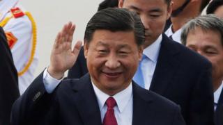 中國領導人習近平抵達越南出席APEC峴港峰會。
