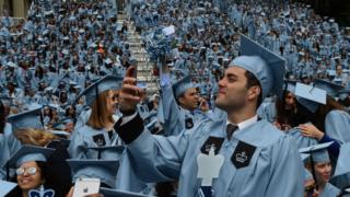Graduating students arrive for the Columbia University 2016 Commencement ceremony in New York May 18, 2016.