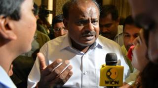 ஊழலை பற்றி பேச பிரதமர் மோதிக்கு என்ன தார்மிக உரிமை உள்ளது?