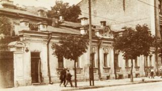В этом доме на Большой Подвальной, 15 заседала в 1917 году Комиссия по созданию Украинского национального театра