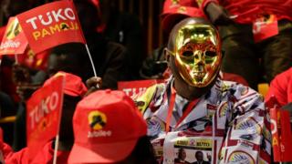 Umunsi umwe mbere cyari igihe cy'abakunzi b'ishyaka riri ku butegetsi Jubilee Party.