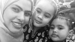 Rania and her daughters Fathia, 5, and Hania, 3